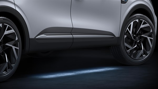 Renault Arkana full hybrid E-Tech - accessoires - lumière d'approche sous caisse