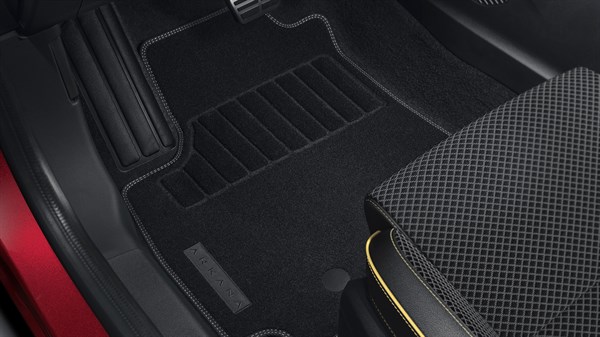 tapis textile et caoutchouc - accessoires - Renault Arkana full hybrid E-Tech 