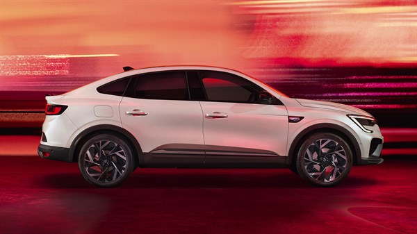  Renault Arkana full hybrid E-Tech - silhouette élancée