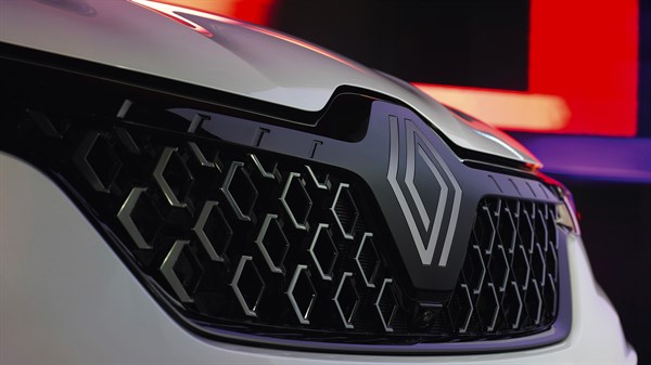 Renault Arkana full hybrid E-Tech - calandre à motifs losanges déstructurés