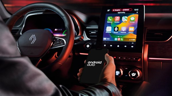 Renault Arkana full hybrid E-Tech - écran multimédia et services connectés